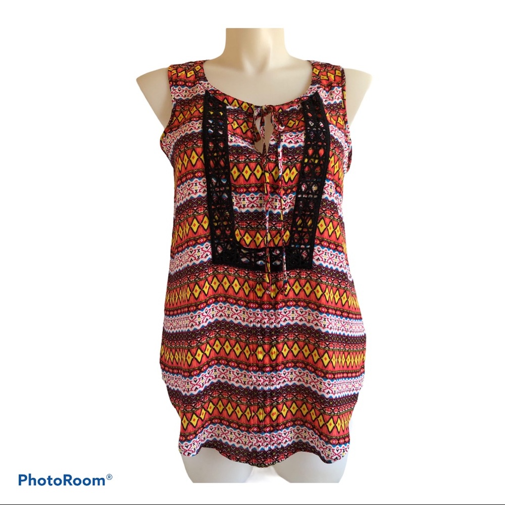 Black Rainn Top Size Large Sleeveless Black Lace Polyester Hand Wash
